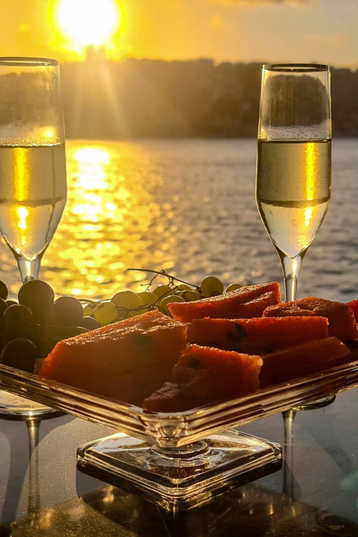Istanbul: Bosphorus Sunset Cruise with Drinks & Snack - Why a Bosphorus cruise belongs in your Istanbul plans