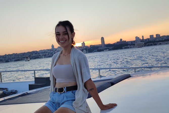 Istanbul Bosphorus Sunset Cruise with Wine on a Luxury Yacht - Sunset Timing and Photo Opportunities