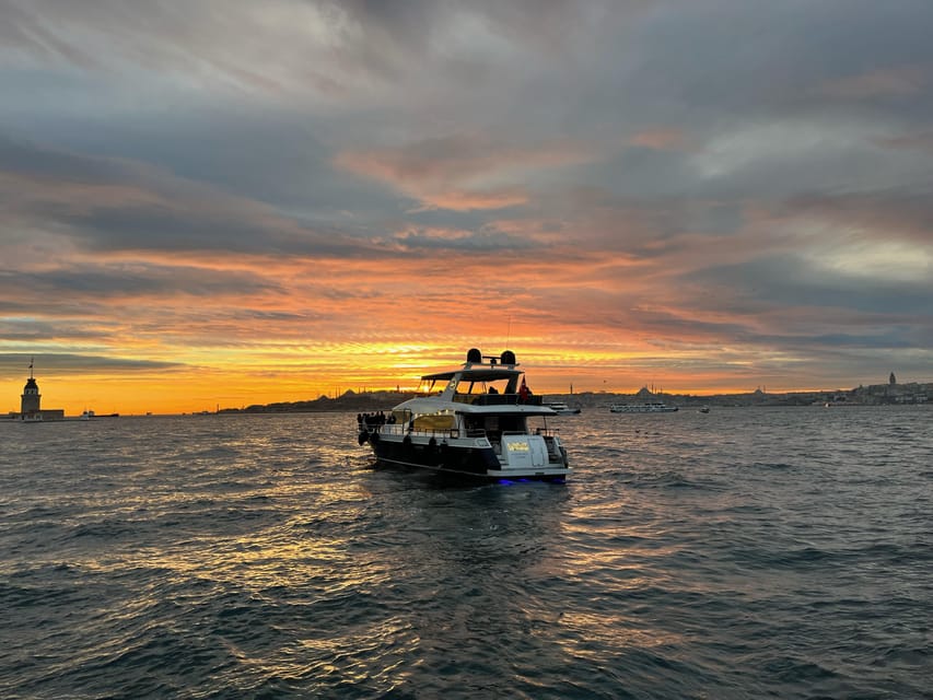 Istanbul: Bosphorus Sunset Yacht Cruise with Live Guide - Beylerbeyi Palace, Uskudar, And The Asian Shore