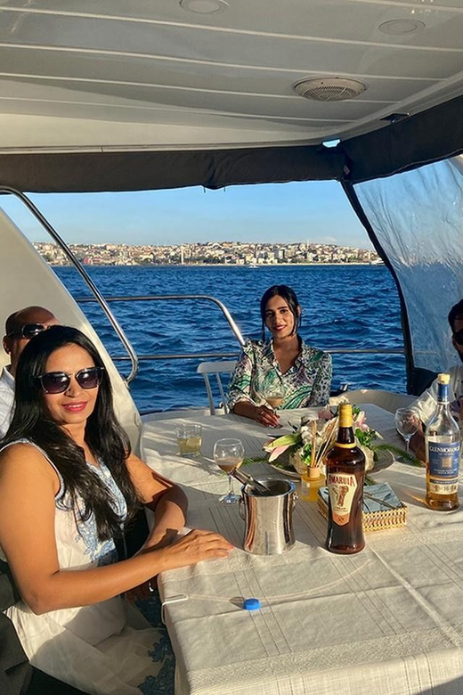Istanbul: Bosphorus Yacht Cruise at Sunset with Snacks - Key points to know before booking