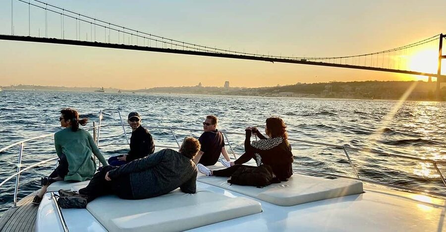 Istanbul: Bosphorus Yacht Cruise at Sunset with Snacks - Boarding the yacht and finding your place