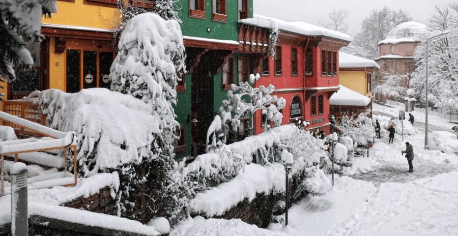 Istanbul: Bursa & Uludag Tour with Lunch & Cable Car Option - Bursa’s Green Complex and Ottoman details