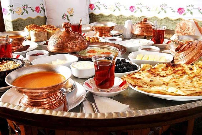 Istanbul by Night: Dining Out in a Turkish Way - Food quantity, pacing, and possible weak spots