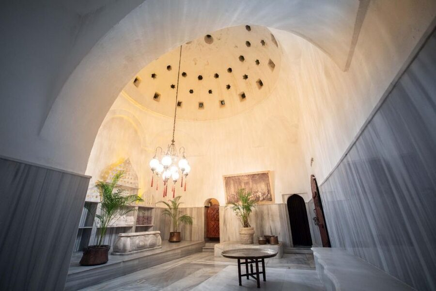 Istanbul: Cagaloglu Hamam Experience - Why Cagaloglu Hamam feels different from a modern spa