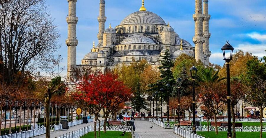 Istanbul: City Highlights Tour w/Hagia Sophia & Blue Mosque - Why Sultanahmet makes a good half-day plan