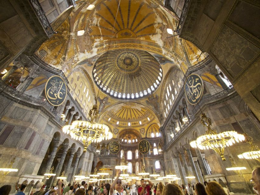 Istanbul: City Highlights Tour w/Hagia Sophia & Blue Mosque - Sultanahmet Square and the Hippodrome