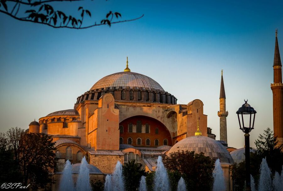 Istanbul: City Highlights Tour w/Hagia Sophia & Blue Mosque - Hagia Sophia, where two faiths share one building