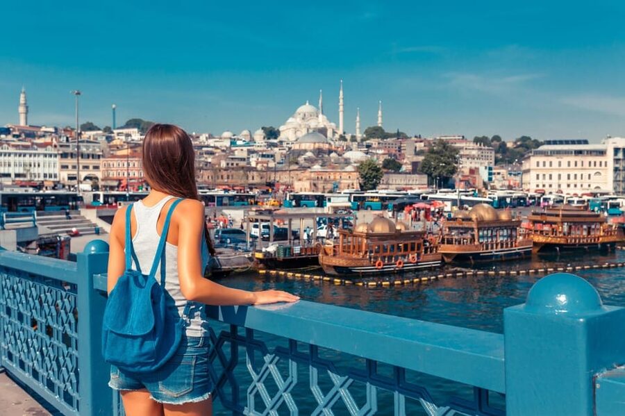 Istanbul: Colorful Fener & Balat Walking Tour w/Expert Guide - Guide quality and group atmosphere