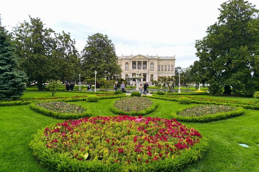 Istanbul: Dolmabahce Palace and Harem Skip-the-Line Ticket - The Harem: a quieter look at palace life