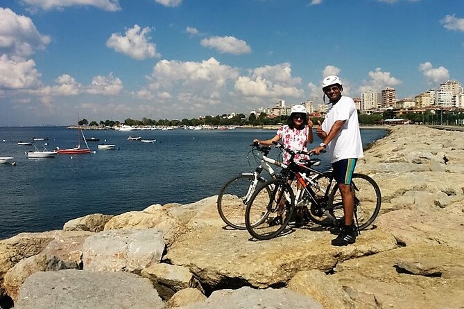 Istanbul Eurasia Bike & Boat Tour - Kadikoy and the coffee stop in Moda