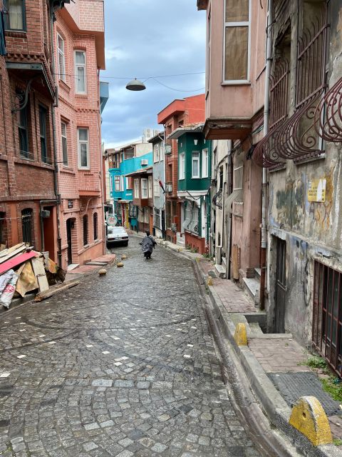 Istanbul: Fener, Balat, Old Greek and Jewish Quarter Tour - The Byzantine walls and the fall of Constantinople