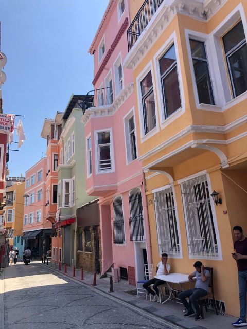 Istanbul: Fener, Balat, Old Greek and Jewish Quarter Tour - Meeting beside the Spice Market