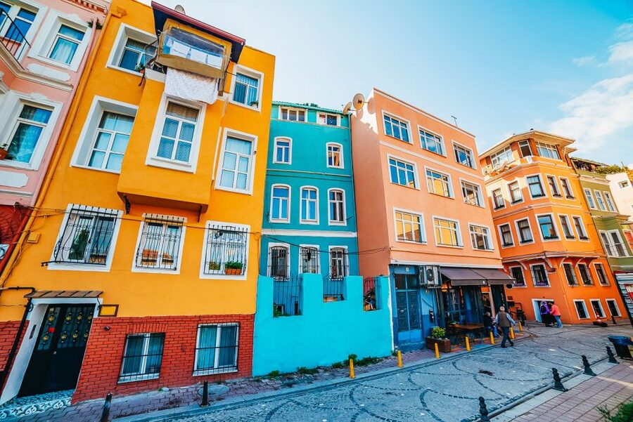Istanbul: Fener, Balat, Old Greek and Jewish Quarter Tour - Tea, coffee, and a pause in local Balat