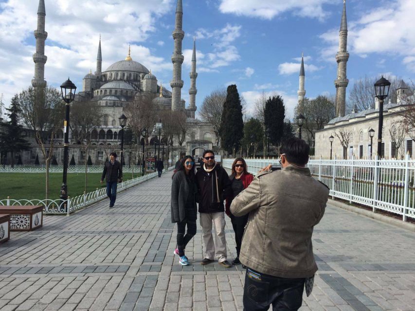 Istanbul: Full-Day City Highlights Tour with Lunch - Topkapi Palace and the extra admission cost