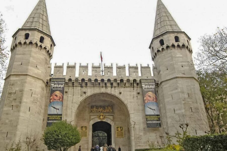 Istanbul: Full-Day Guided Tour - The Grand Bazaar, with room for bargaining