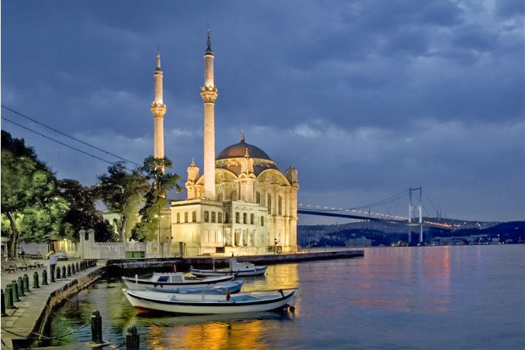 Istanbul: Full-Day Guided Tour - Lunch, transfers, and the walking pace