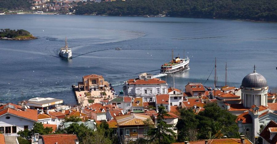 Istanbul: Full Day Princes Islands Guided Tour with Lunch - The one-hour boat ride across the Marmara Sea