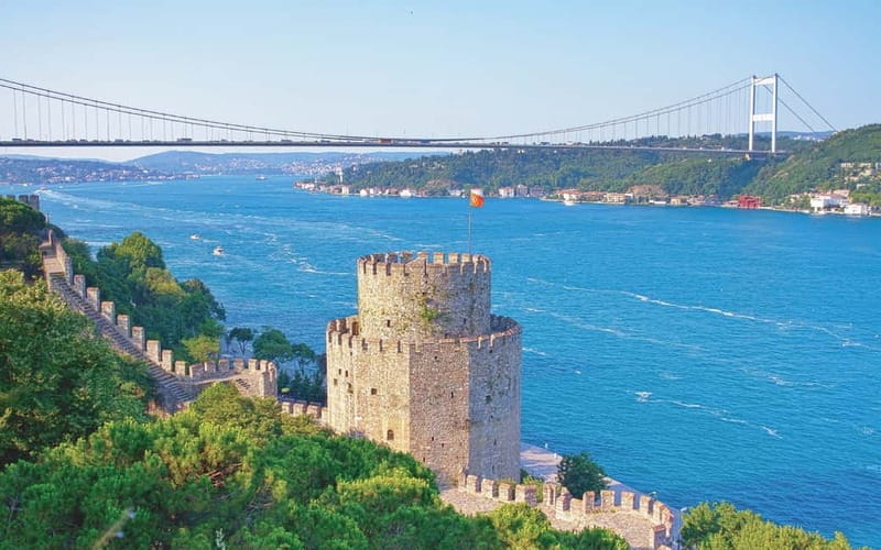 Istanbul: Guided Bosphorus Cruise & Golden Horn Bus Tour - Pierre Loti Hill and the Golden Horn view
