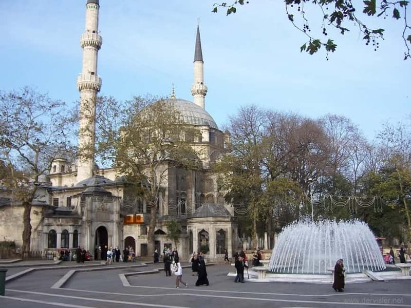 Istanbul: Guided Bosphorus Cruise & Golden Horn Bus Tour - The Bosphorus cruise between Europe and Asia