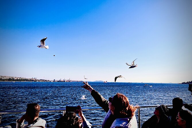 Istanbul Guided Street Food Tour Around European and Asian Sides - Kadıköy market and the best savory stops
