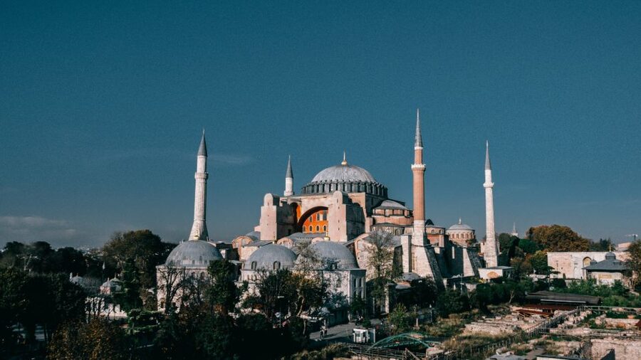 Istanbul: Hagia Sophia, Blue Mosque, Cistern & Bazaar Tour - What this Istanbul walking tour is really like