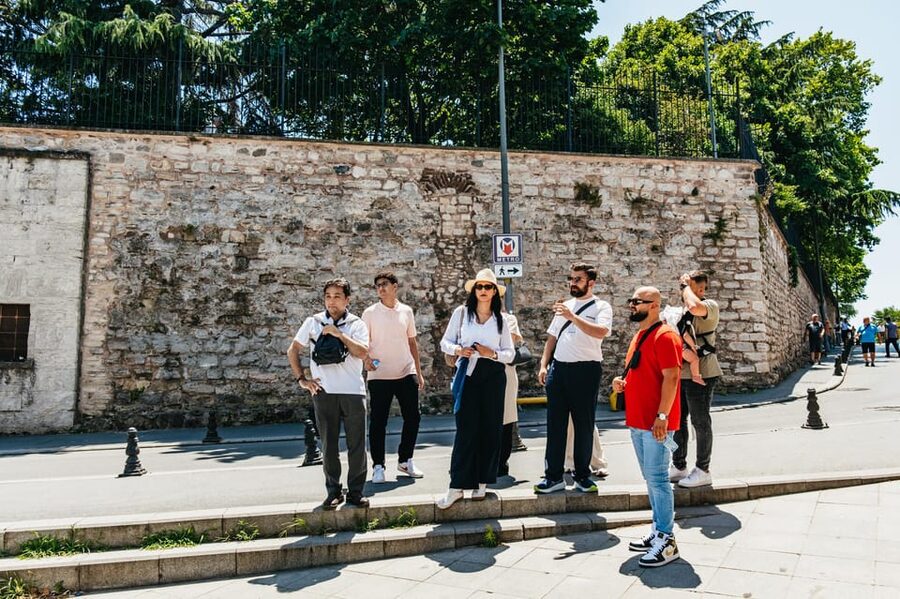 Istanbul: Hagia Sophia, Blue Mosque, Suleymaniye Mosque Tour - Hagia Sophia: 1,500 years inside one building