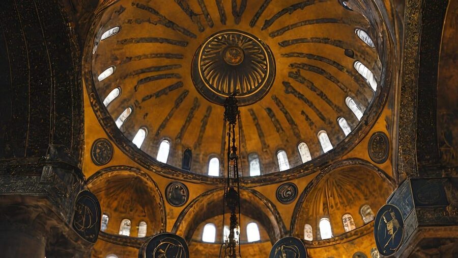 Istanbul: Hagia Sophia Guided Tour - Clothing, photography, and access
