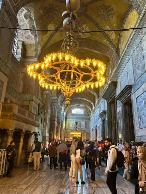 Istanbul: Hagia Sophia Ticket with Audio Guide & Blue Mosque - Finding the ticket and using the audio guide