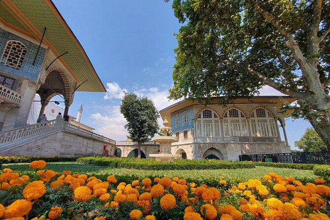 Istanbul Highlights! Blue Mosque, Hagia Sophia, Topkapı and More! - Turkish lunch near the Blue Mosque