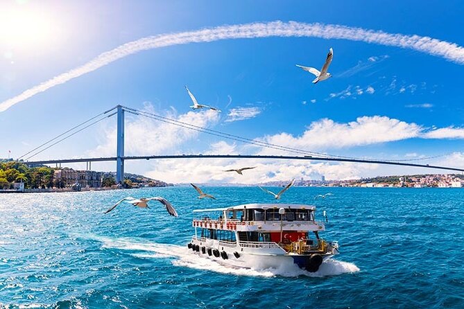 Istanbul Highlights Bosphorus Stops 1 +2 (Europe + Asia) - The day begins along the Golden Horn