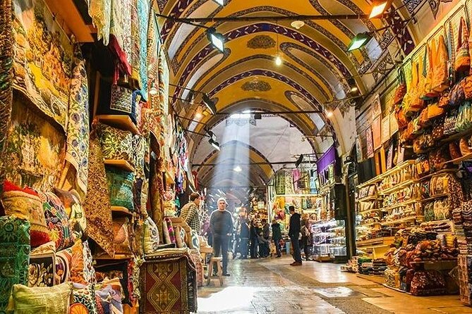 Istanbul Highlights Private Tour: Hotel Pick-Up & Drop-Off - Old streets and the Turkish rug demonstration