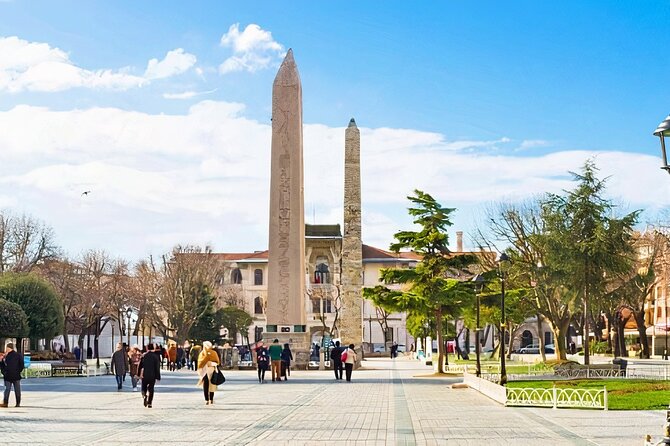 Istanbul Highlights: Small-Group Tour with a Local Expert - Blue Mosque and the Hippodrome: a strong opening