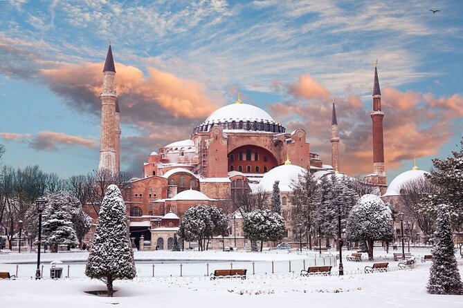 Istanbul Highlights Small-Group Walking Guided Tour - Walking through Topkapi Palace