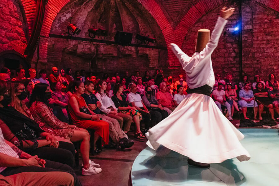 Istanbul: Hodjapasha Whirling Dervishes Show & Exhibition - Classical Turkish music opens the evening
