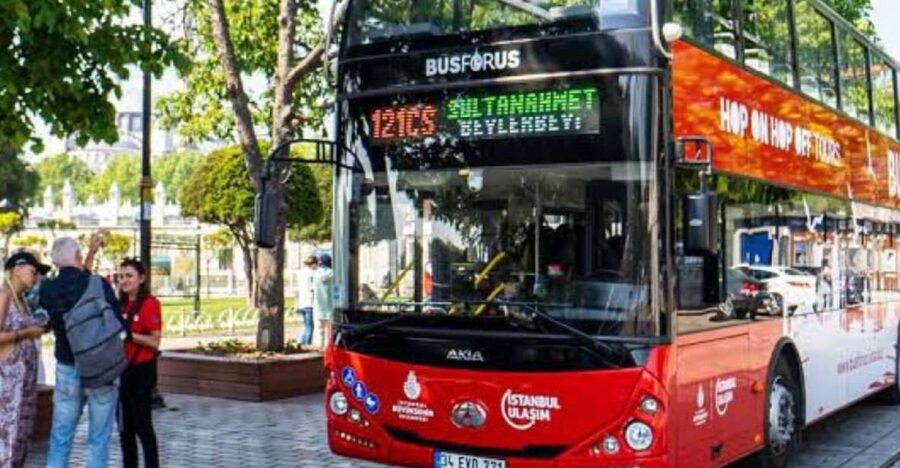 Istanbul Hop On Hop Off Bus24 Hours Ticket - Eminönü and the Egyptian Spice Bazaar add busy city energy