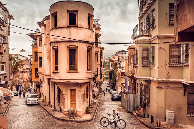 Istanbul in Colors: Balat Tour - The Iron Church, an unusual finish in Balat