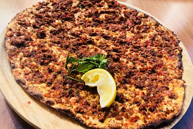 Istanbul Kadikoy Food Tour with 12+ Local Delicacies Tastings - Why Kadikoy makes a better food setting than a quick old-city stop