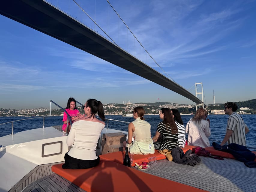 Istanbul: Morning or Sunset Cruise with Guide and Snacks - What the Food and Drinks Are Really Like