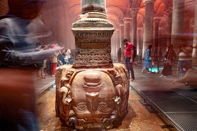 Istanbul Old City: Basilica Cistern - Blue Mosque - Grand Bazaar - The Hippodrome and the view across Sultanahmet Square