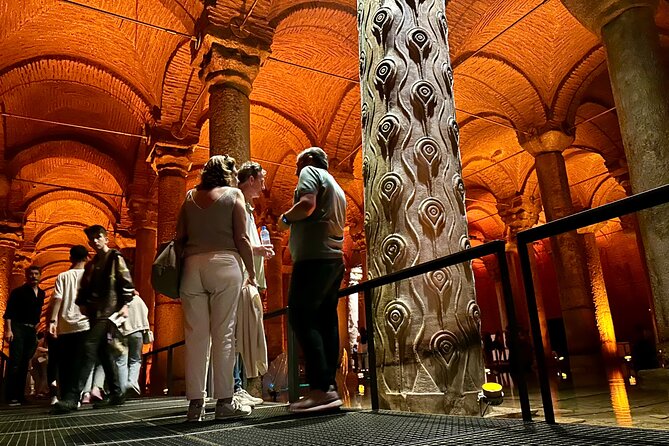 Istanbul Old City: Basilica Cistern - Blue Mosque - Grand Bazaar - The guides make the difference