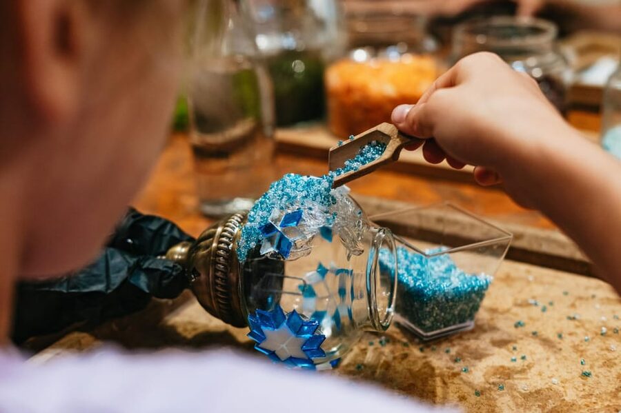 Istanbul:Original Turkish Mosaic Lamp Workshop w/ Snacks - Making the sphere, one small piece at a time