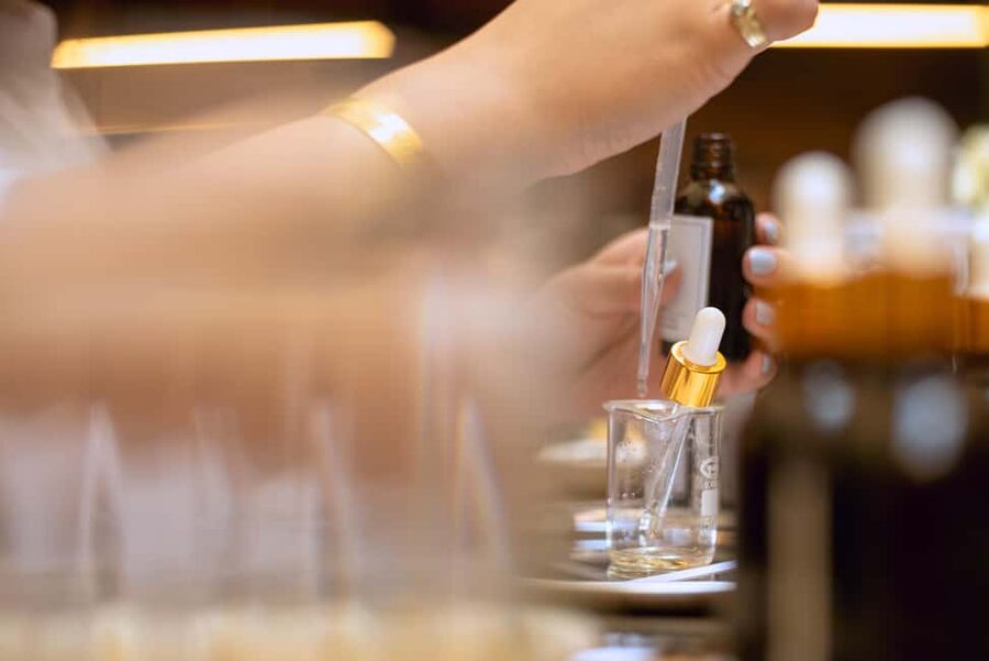 Istanbul: Perfume Making Workshop with Snacks and Drinks - The scent table: where the real work begins