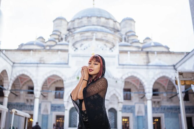 Istanbul Photoshoot tour with Local Photographer - Galata Tower and the Story Behind the Landmark