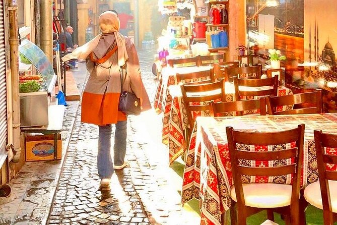 Istanbul Small-Group City and Secret Streets Tour with Guide - Hagia Sophia and Topkapı Palace from the outside