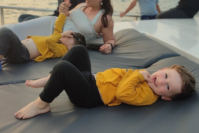 Istanbul Sunset Cruise on Luxury Yacht - Guided Group Cruise - Anadolu Hisarı and the Asian shore