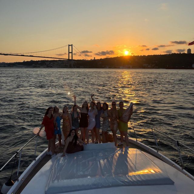 Istanbul: Sunset or Day Small-Group Yacht Cruise with Snacks - Maiden’s Tower and the Return Toward the Old Town