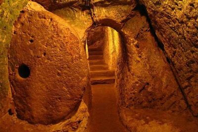 Istanbul to Cappadocia 2 Day Tour with Guide, Flights and Hotels