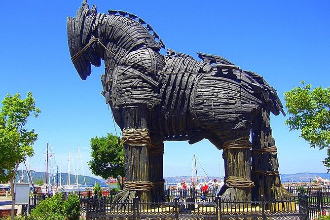 Istanbul to Truva Troy Guided Day Tour with Lunch and Transfers - Entering Troy, a city built nine times