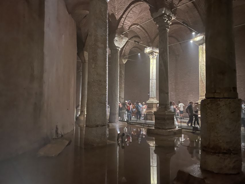 Istanbul: Topkapi, Hagia Sophia and Basilica Cistern Tour - Basilica Cistern: 50 steps below the streets