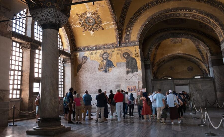 Istanbul: Topkapi, Hagia Sophia and Basilica Cistern Tour - Hagia Sophia: prepare for security and mosque etiquette
